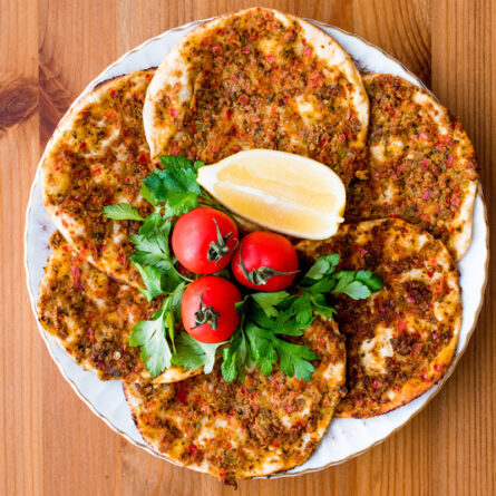 09e. Lahmacun Vegetal